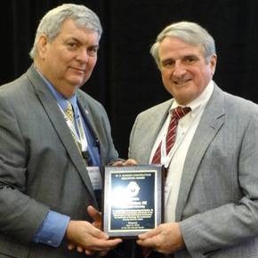 CoSci prof earns education award from national construction group